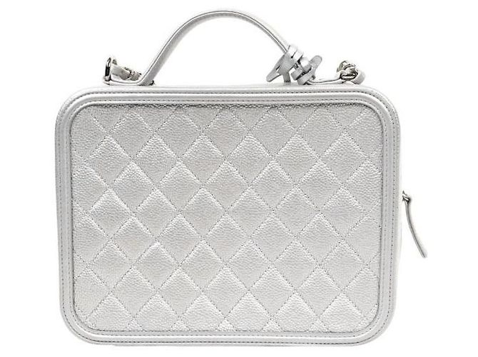 Chanel Borsa Vanity Tote in filigrana Caviar argento - vista 3