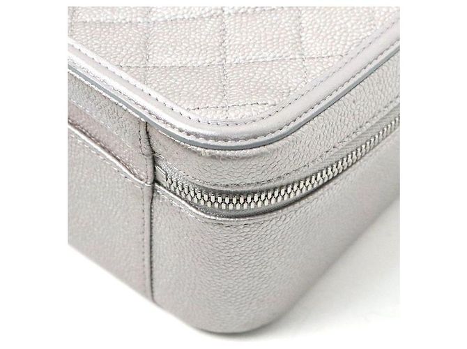 Chanel Borsa Vanity Tote in filigrana Caviar argento - vista 6