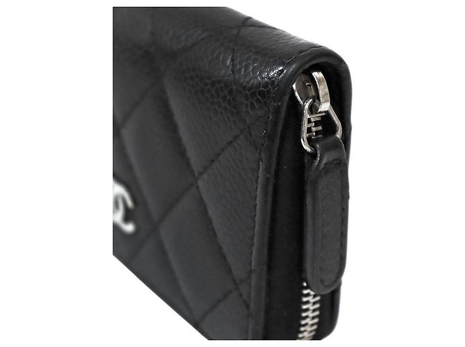 Chanel Zip-Kartenetui aus schwarzem Kaviar-Leder - Ansicht 5