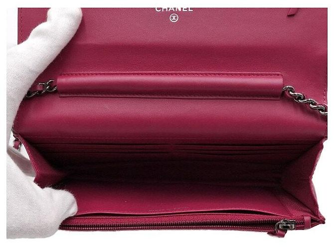 Chanel Borsa a tracolla WOC Wallet on Chain in vernice rosa con catena logo tono argento - vista 5
