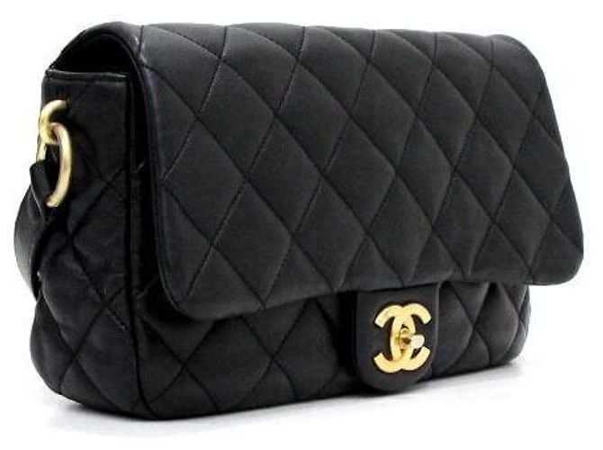 Chanel Borsa a tracolla e borsa a spalla con patta CC in pelle nera e tono oro Season Nero - vista 4