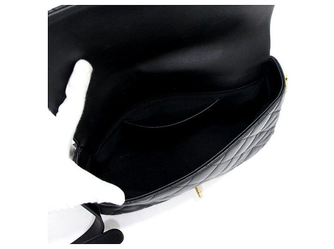 Chanel Borsa a tracolla e borsa a spalla con patta CC in pelle nera e tono oro Season Nero - vista 7