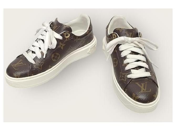 Louis Vuitton Sneakers Timeout in canvas Monogram Marrone - vista 3