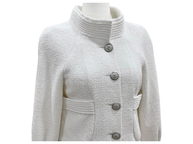 Chanel Chaqueta de Tweed con Botones Logo CC Blanco - vista 4