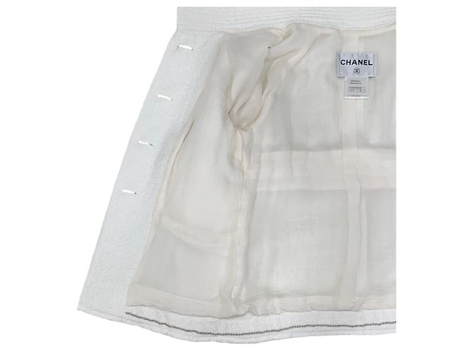 Chanel Chaqueta de Tweed con Botones Logo CC Blanco - vista 6