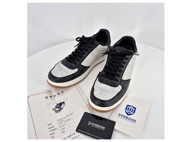 Louis Vuitton Sneakers Rivoli Monogram Argento - vista 11