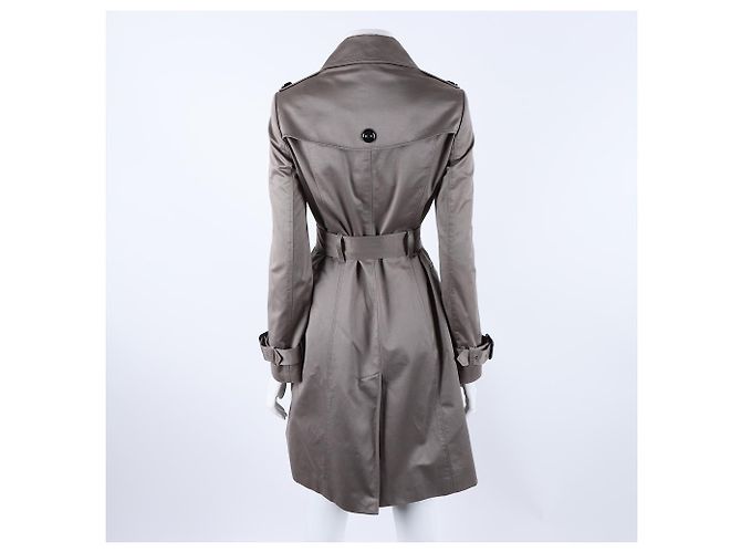 Trench Coat Burberry Castaño - vista 3