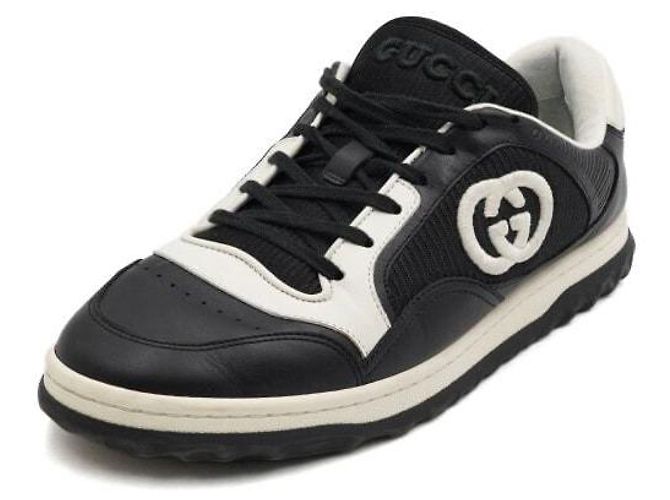 Gucci Herren-Sneaker aus schwarzem Leder mit Interlocking-Design - Ansicht 2