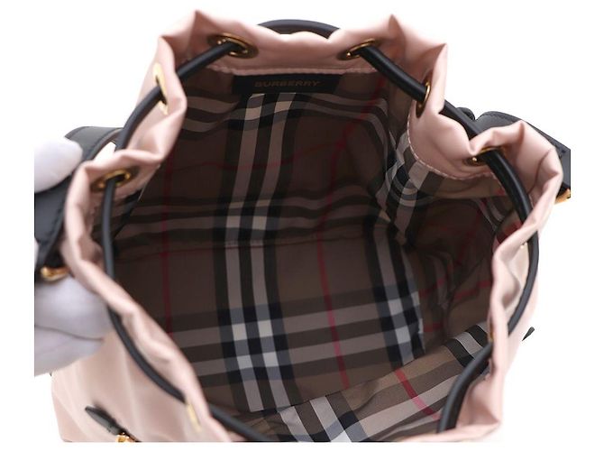 Burberry Borsa a secchiello in nylon con coulisse e borsa a tracolla Rosa - vista 8
