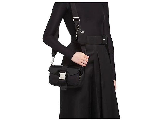 Prada Borsa a tracolla in nylon e pelle spazzolata con tasca - vista 9