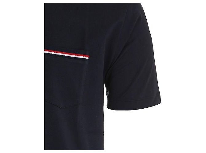 Thom Browne Three Stripes Kurzarm-T-Shirt mit Tasche in Navy - Ansicht 5