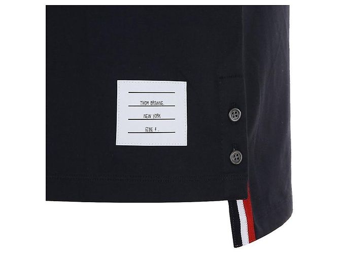 Thom Browne Three Stripes Kurzarm-T-Shirt mit Tasche in Navy - Ansicht 6