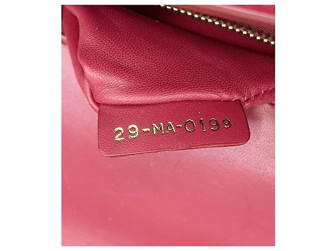 Dior Burgundy Montaigne Roja - vista 9