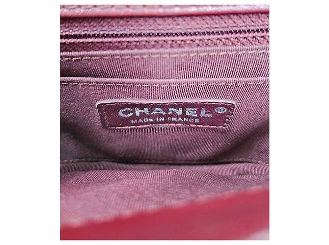 Chanel Borsa a tracolla in pelle bordeaux con patta e catena - vista 12