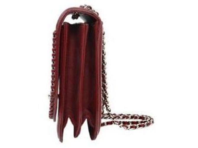 Chanel Borsa a tracolla in pelle bordeaux con patta e catena - vista 2