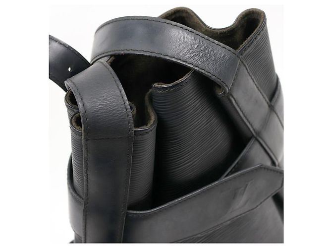 Louis Vuitton Borsa a tracolla Black Epi Sac De Pol Nero - vista 9