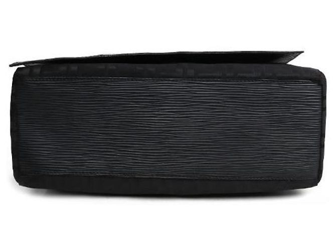 Fendi Borsa a tracolla con patta Juka nera Nero - vista 4