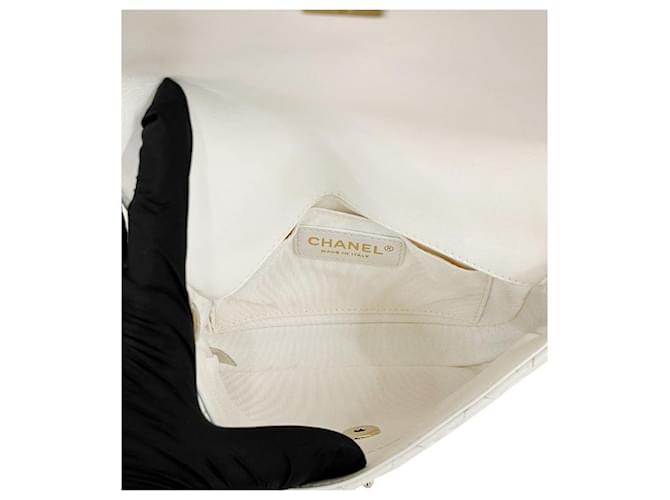Chanel Borsa a tracolla bianca con patta e catena Bianco - vista 7