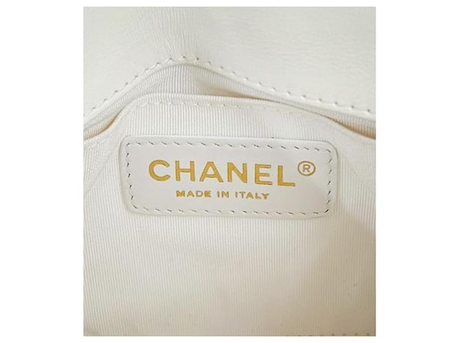 Chanel Borsa a tracolla bianca con patta e catena Bianco - vista 8