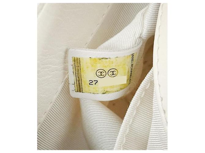 Chanel Borsa a tracolla bianca con patta e catena Bianco - vista 9