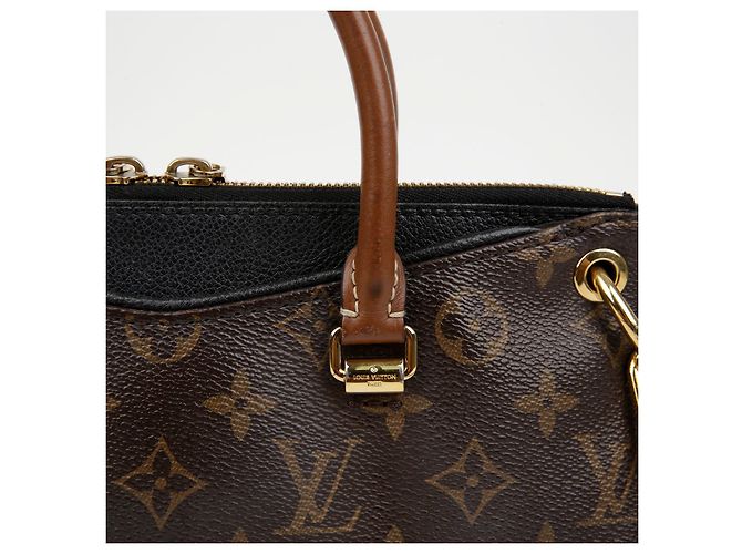 Louis Vuitton Borsa a spalla Pallas BB Nero - vista 7