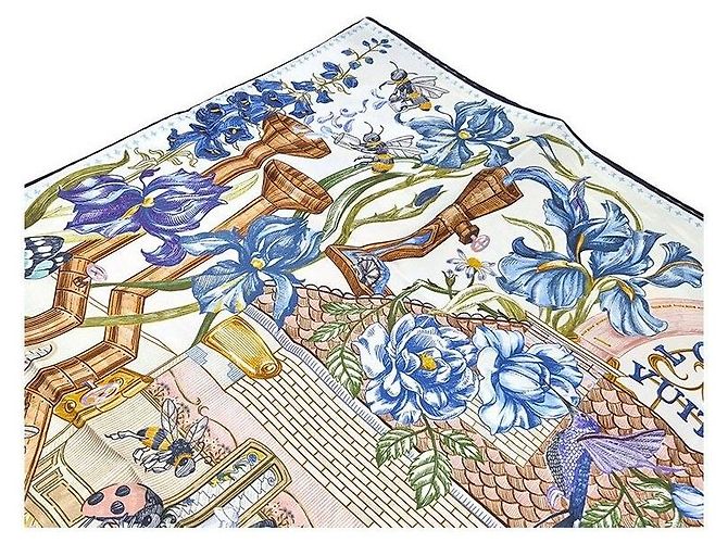 Louis Vuitton Foulard Quadrato Fontaine Parfum Blu - vista 2