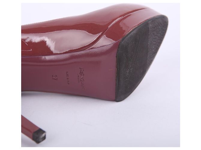 Saint Laurent Lackleder-Pumps in Burgundrot - Ansicht 11