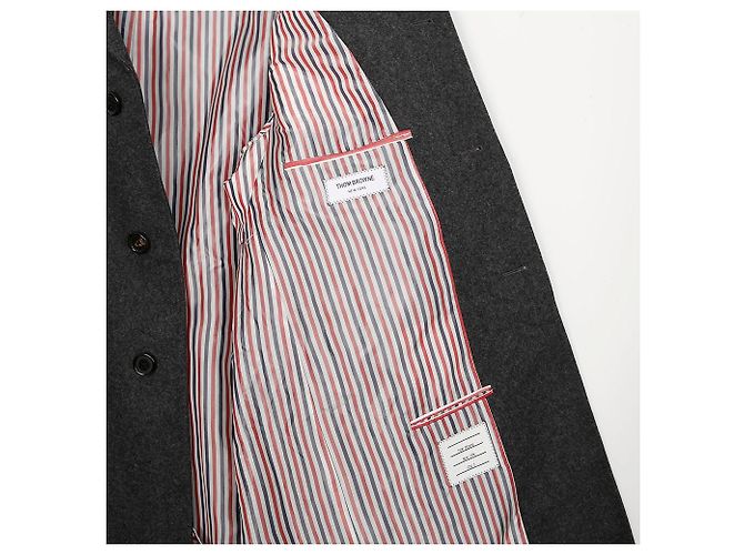 Thom Browne Größe des Classic Chesterfield Mantels Schwarz - Ansicht 7