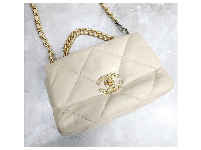 Chanel Medium Chain Flap Bag aus Lammleder Beige Series Braun - Ansicht 4