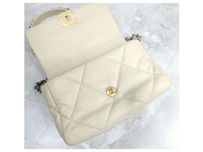Chanel Medium Chain Flap Bag aus Lammleder Beige Series Braun - Ansicht 5