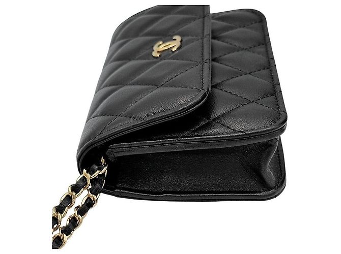 Chanel Mini borsa pouch con tracolla in pelle di agnello - vista 3