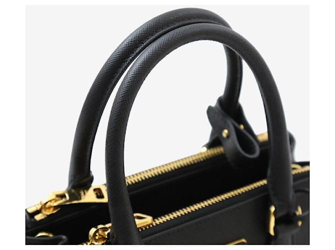 Prada Mini borsa tote a tracolla Saffiano nera Nero - vista 5