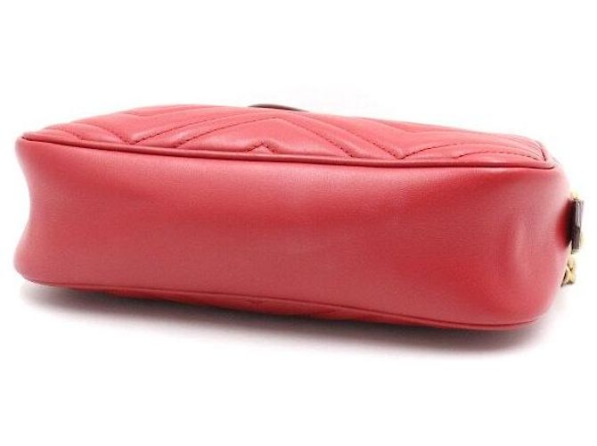 Marmont Gucci Kleine Matelassé Schultertasche oder Crossbody-Tasche mit Kette - Ansicht 7