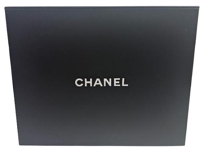 Chanel Borsa Medium Flap Coco Handle in Caviar Nero - vista 9