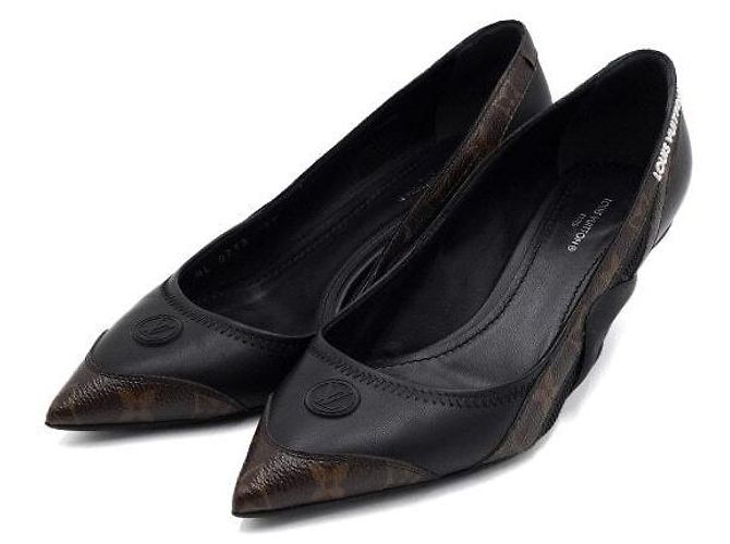 Louis Vuitton Décolleté Monogram Archlight da donna Nero - vista 3