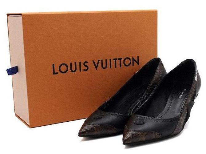 Louis Vuitton Décolleté Monogram Archlight da donna Nero - vista 9