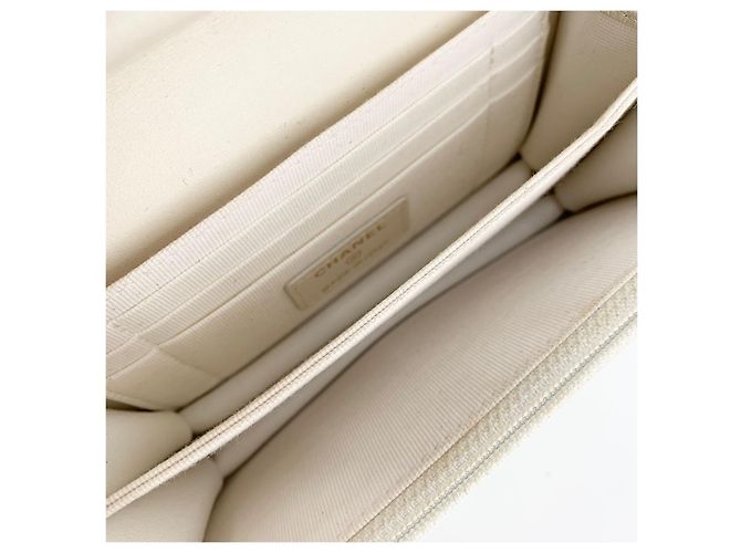Chanel Mini Borsa a Tracolla WOC Chevron Caviar Gold Bianco - vista 9