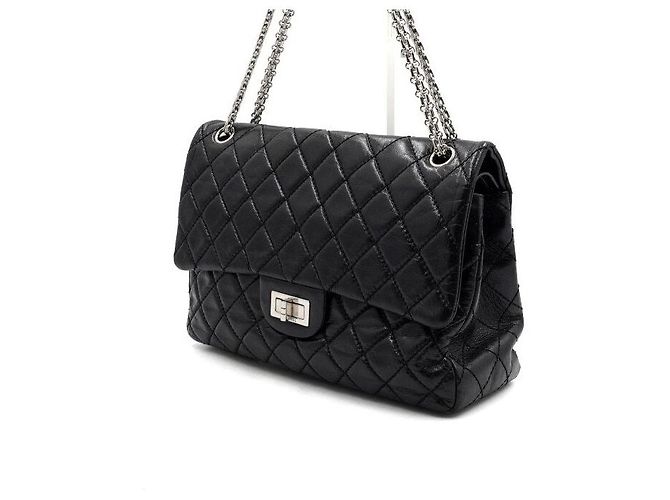 Chanel Große Vintage-Schultertasche in Schwarz mit silberner Kette - Ansicht 2