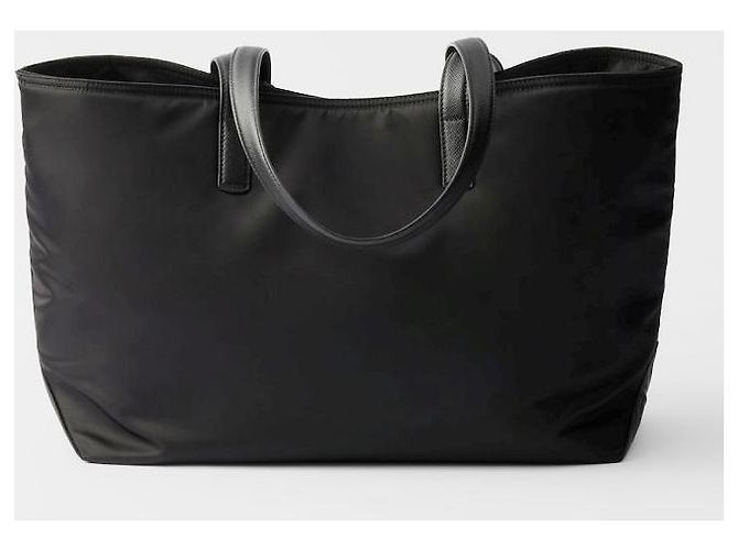 Prada Borsa Tote Re-Nylon Medium Re-edition OOO Nero - vista 13