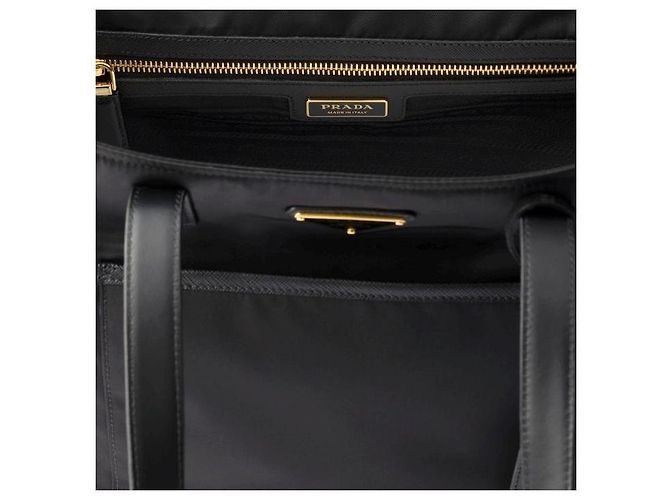Prada Borsa Tote Re-Nylon Medium Re-edition OOO Nero - vista 4