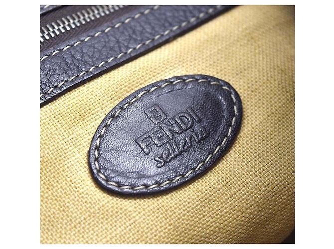 Fendi Bolso de hombro bucket Sellaria de cuero - vista 7