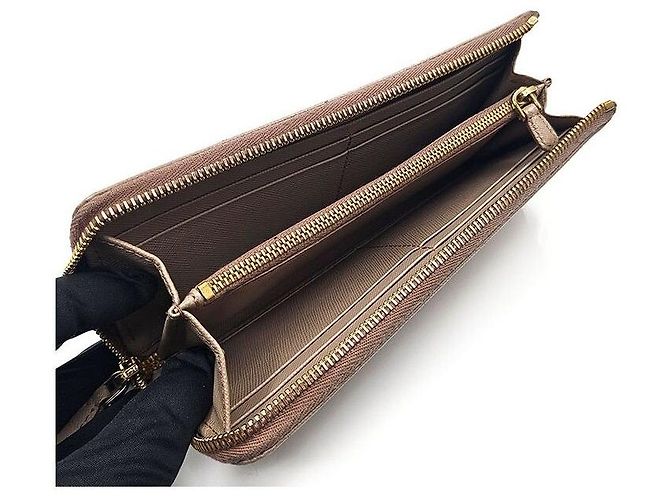 Cartera con cremallera Prada Saffiano de piel rosa - vista 6