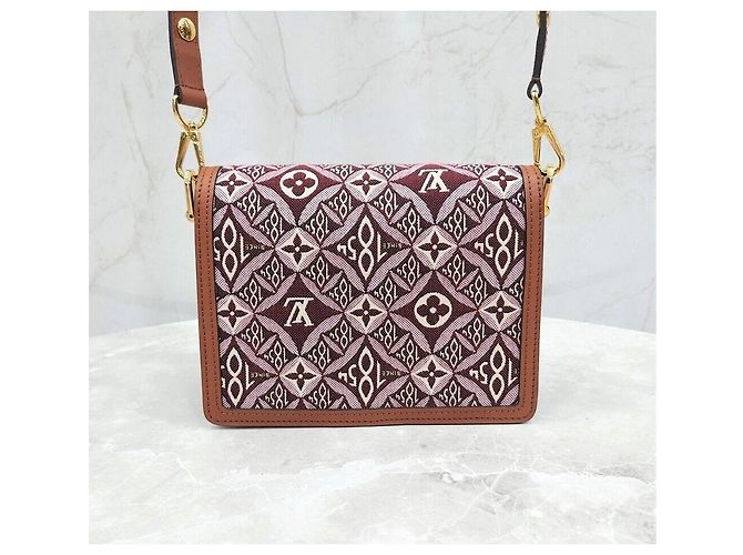 Louis Vuitton Bolsa de Ombro Monogram Mini Dolphin - vista 3