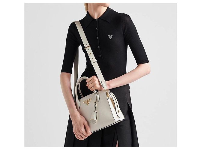 Prada Nuova Borsa a Mano Christine Saffiano - vista 8