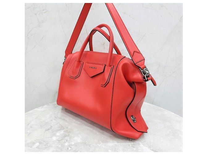 Givenchy Borsa a Tracolla Antigona in Pelle Large Rosso - vista 2