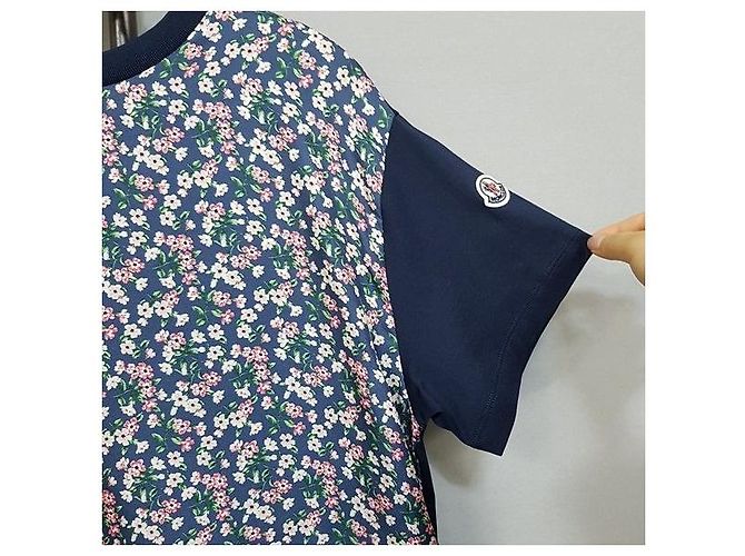 Moncler T-shirt de manga curta com flores - vista 6