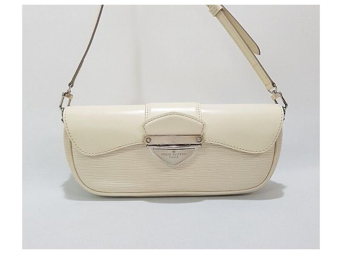 Louis Vuitton Epi Montaigne PM Bianco - vista 2