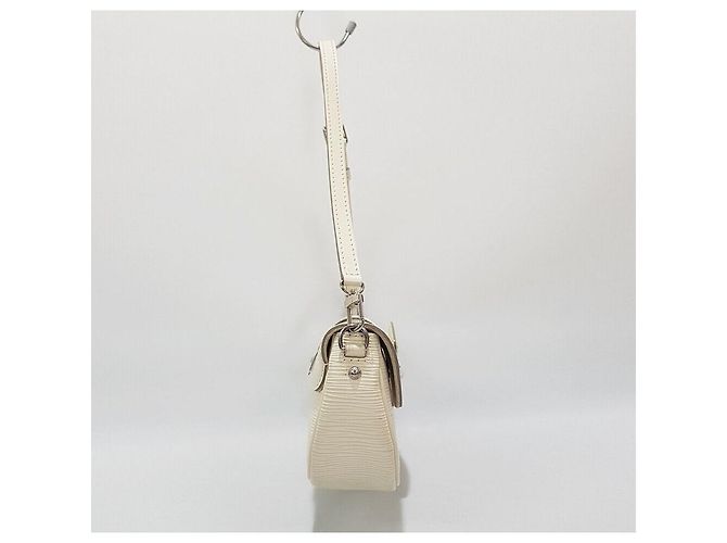 Louis Vuitton Epi Montaigne PM Bianco - vista 4