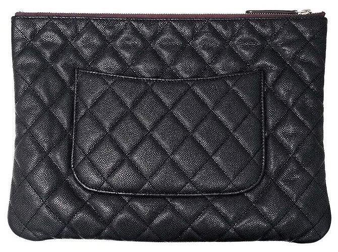 Chanel Clutch Caviar New Medium Negro - vista 2