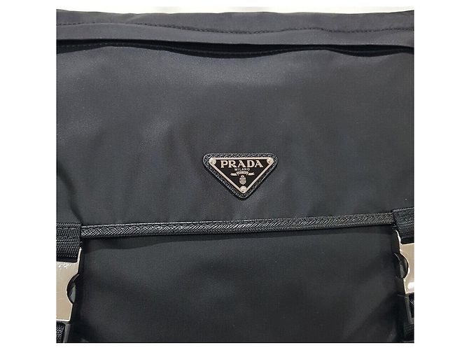 Prada Borsa a tracolla in Re-Nylon e pelle Saffiano Nero - vista 3
